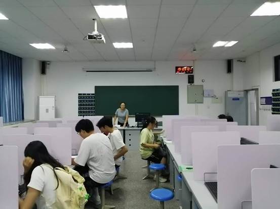 张明老师