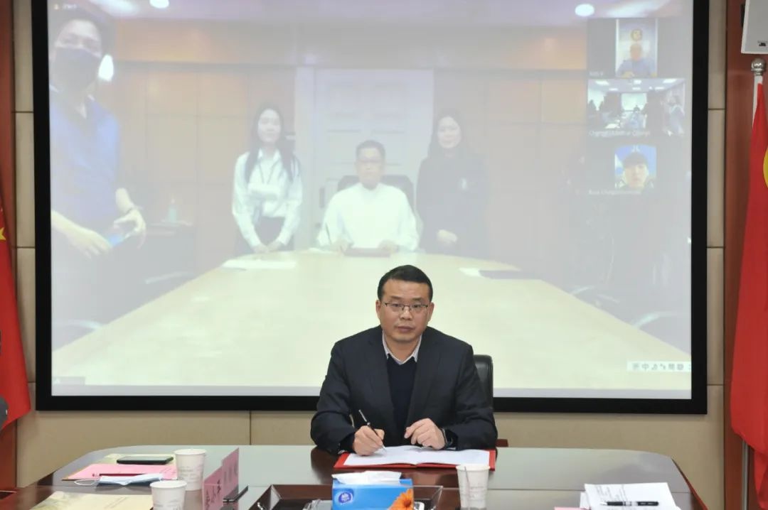 成都医学院与泰国易三仓大学签署联合培养博士协议