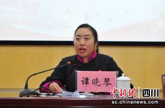 谭晓琴在分享中。成都医学院供图